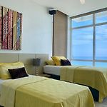 Hermosa Casa Frente Al Mar En Cartagena/ Beautiful House Facing The Sea - Cartagena