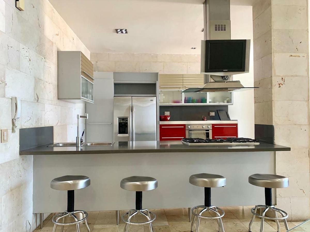 Hermosa Casa Frente Al Mar En Cartagena/ Beautiful House Facing The Sea -