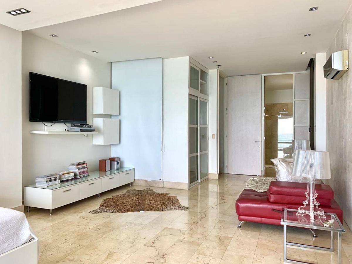 Hermosa Casa Frente Al Mar En Cartagena/ Beautiful House Facing The Sea - *