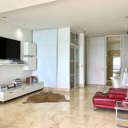 Hermosa Casa Frente Al Mar En Cartagena/ Beautiful House Facing The Sea - *